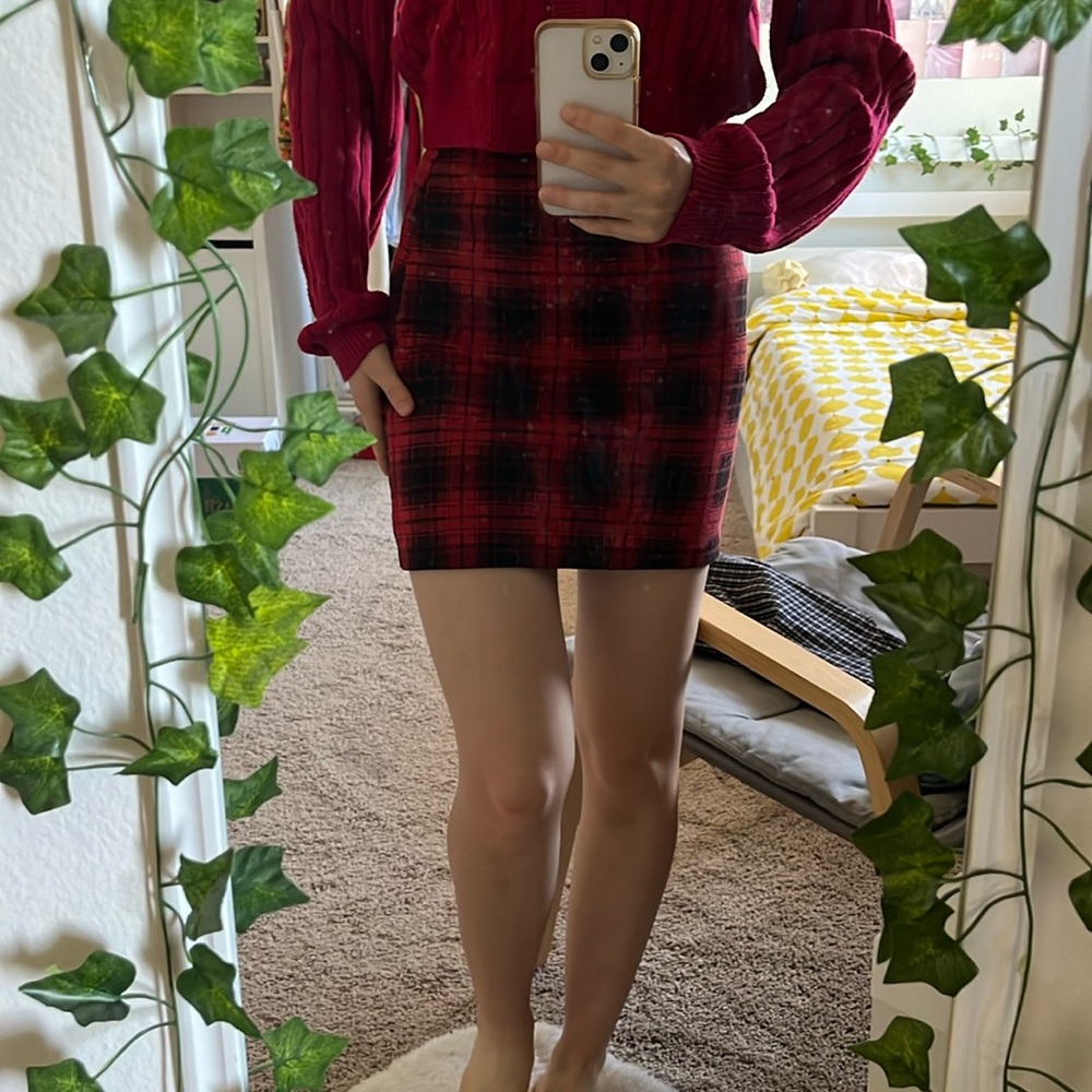Red & Black Plaid XS H&M Mini Skirt❤️🖤